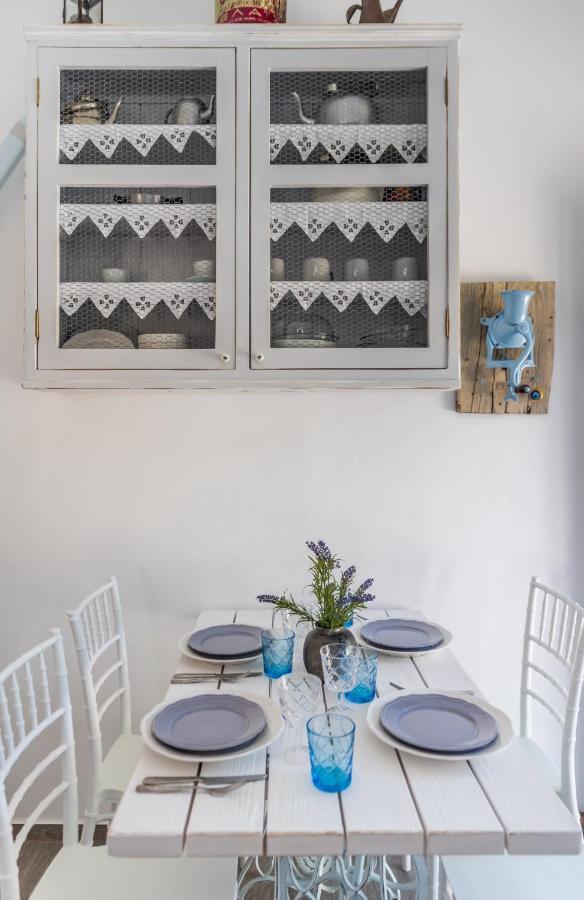 Maison Triantatria Plaka  Buitenkant foto